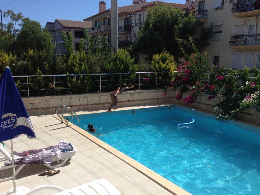 Zeytin Apart Hotel Çeşme Exterior foto